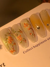 Load image into Gallery viewer, First manicure in autumn🌼
